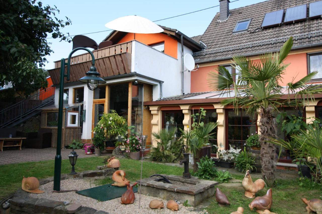 Eifelvulkan Neichen Bagian luar foto