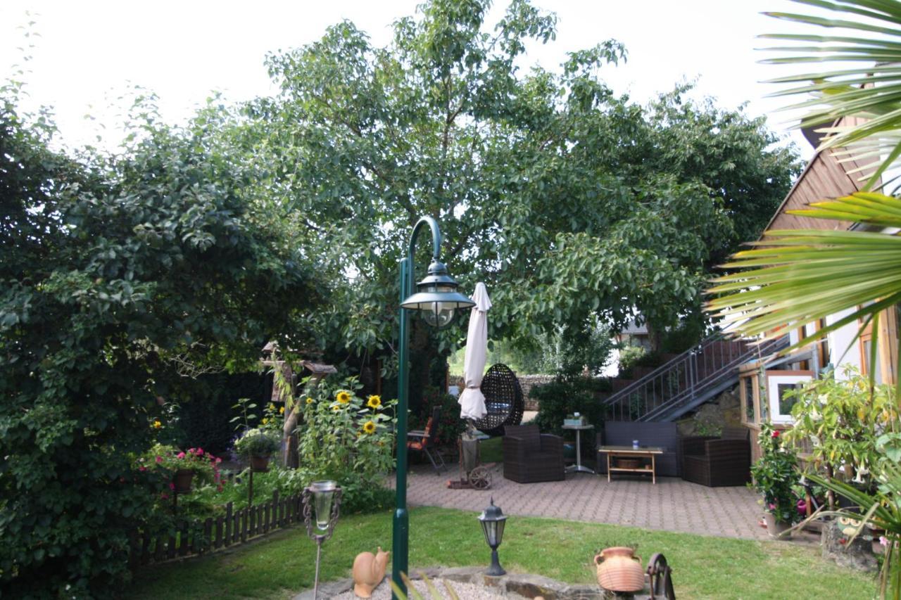 Eifelvulkan Neichen Bagian luar foto